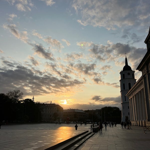 10/1/2023 tarihinde Samy I.ziyaretçi tarafından Katedros aikštė | Cathedral Square'de çekilen fotoğraf