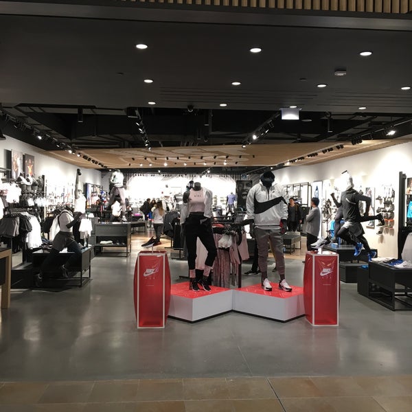 fairview mall nike store