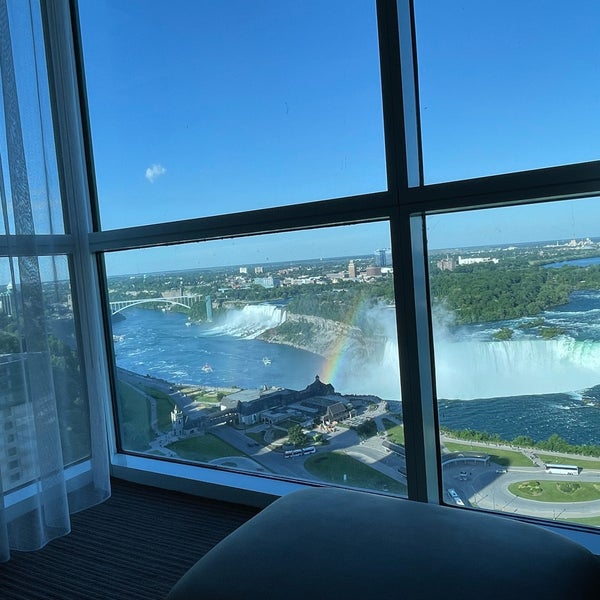 Foto diambil di Niagara Falls Marriott on the Falls oleh ryoka pada 6/24/2022