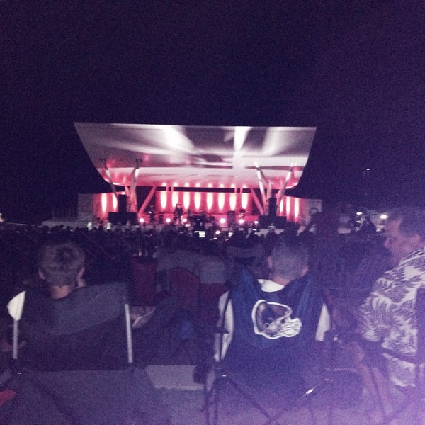 7/26/2015 tarihinde Karen J.ziyaretçi tarafından Chesterfield Amphitheater'de çekilen fotoğraf