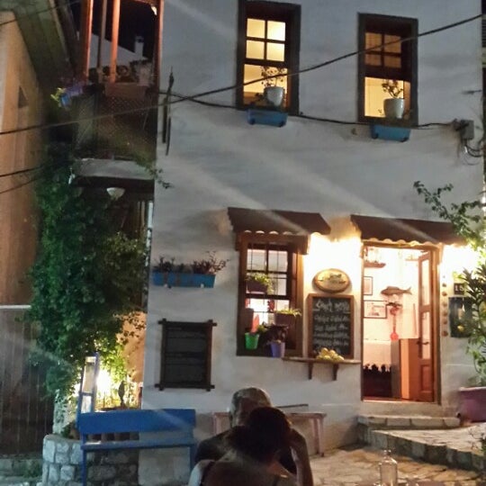 Photo taken at Hayyam Aegean Cuisine - Marmaris by öznur T. on 8/27/2014
