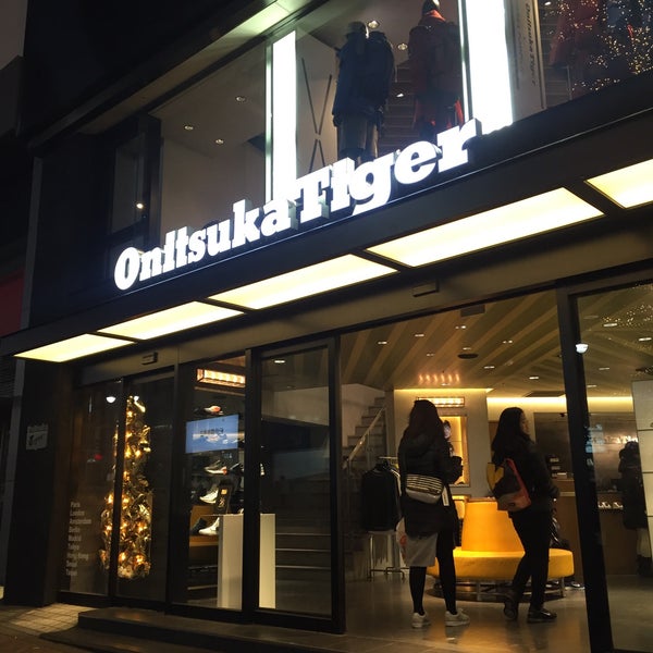 Photos At オニツカタイガー Onitsuka Tiger 渋谷パルコ店 Now Closed 宇田川町 宇田川町15 1 Photos At オニツカタイガー Onitsuka Tiger 渋谷パルコ店 Now Closed 宇田川町 宇田川町15 1