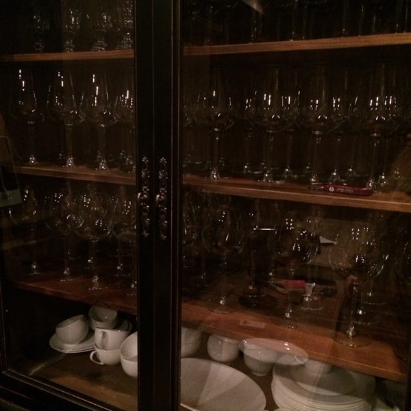 2/9/2014にNastya B.がIL VINO винотека/wine cellarで撮った写真