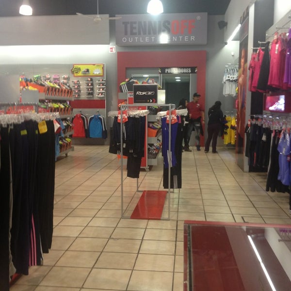 Tennis Off Outlet Center - 2 tips de 55 visitantes