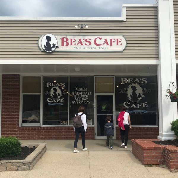 Bea's Cafe Diner in Conway