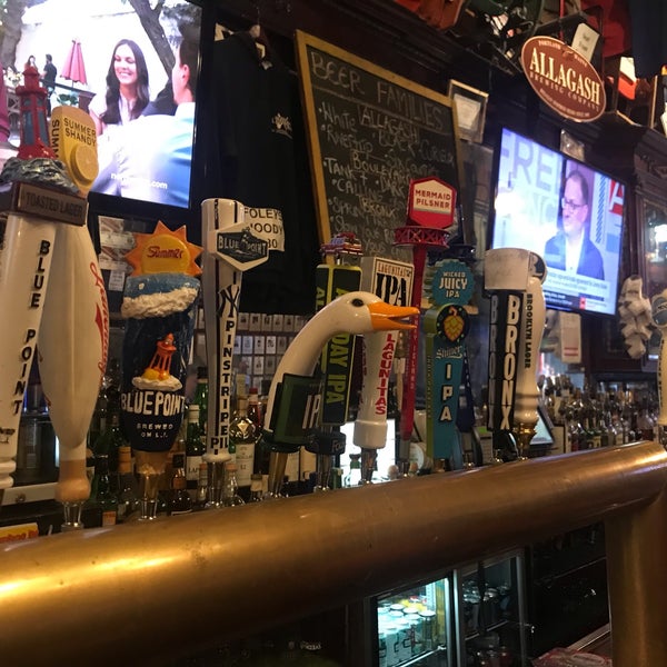 Photo taken at Foley&#39;s NY Pub &amp; Restaurant by Ale S. on 7/1/2019