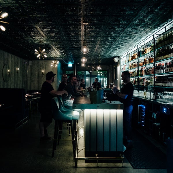 Foto tomada en Founder Restaurant &amp; Bar  por Verne H. el 6/2/2018