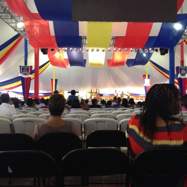 Foto tomada en The University Of The West Indies  por Donahue M. el 11/2/2013