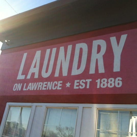 11/12/2012にPaul V.がLaundry On Lawrenceで撮った写真