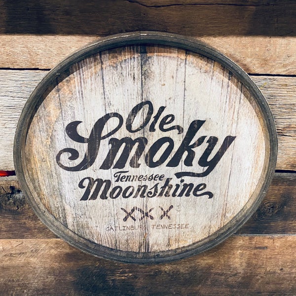 11/28/2020 tarihinde Emily W.ziyaretçi tarafından Ole Smoky Moonshine Distillery'de çekilen fotoğraf