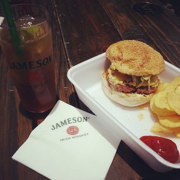 Photo taken at Jameson Food Truck by Cristiane N. on 11/16/2013