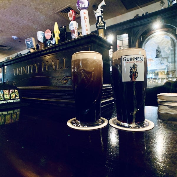 Foto tirada no(a) Trinity Hall Irish Pub and Restaurant por Adrian H. em 11/2/2019