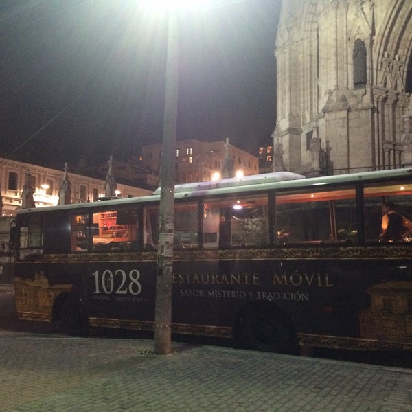 รูปภาพถ่ายที่ City Tour- Restaurante Móvil Casa 1028 โดย Leonardo B. เมื่อ 9/9/2015