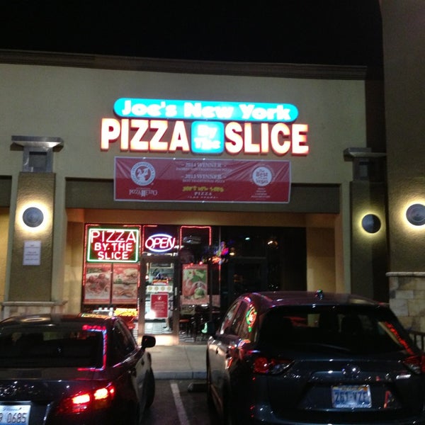 5/6/2014에 Kyle S.님이 Joe’s New York Pizza에서 찍은 사진
