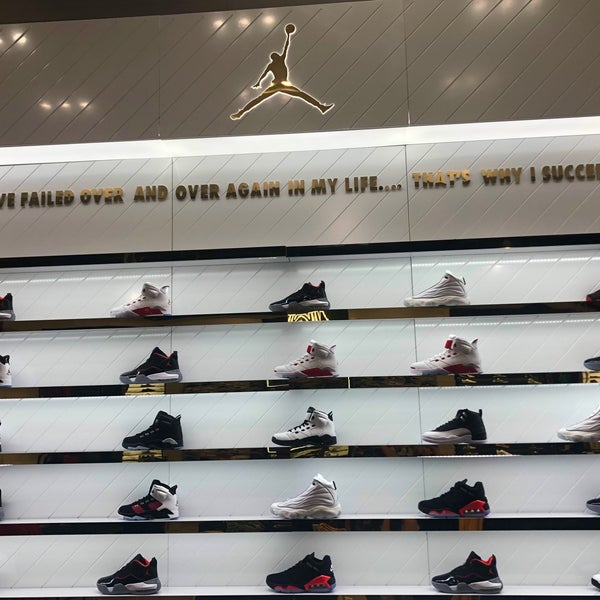 Shoe palace santa anita clearance