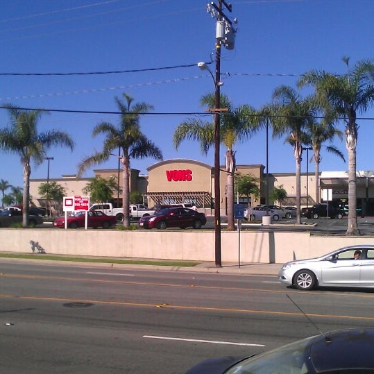 VONS Grocery Store