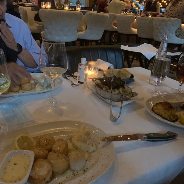 Scallops and lobster risotto were really good. We didn’t like the Mac and cheese. Deserts were alright.