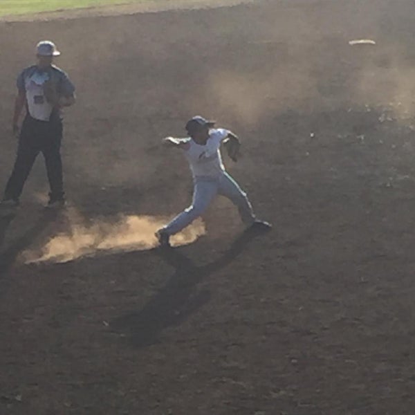 Kanewai Park Playground in Diamond Head Kapahulu St. Louis