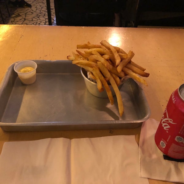 7/20/2019에 Abdullah M.님이 Guarita Burger에서 찍은 사진