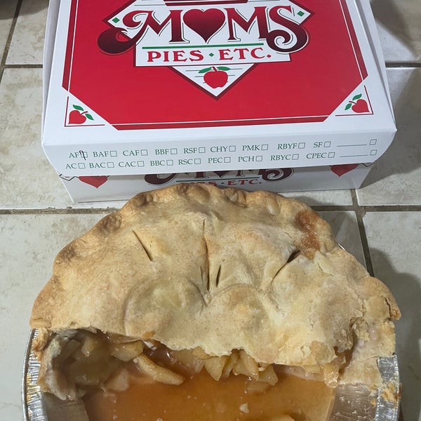 Mom's Pie House Pie Shop