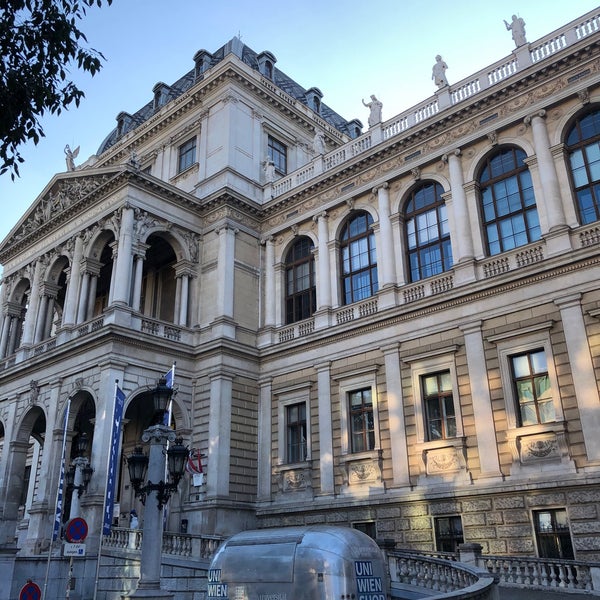 Das Foto wurde bei Universität Wien von Angelo V. am 9/4/2021 aufgenommen