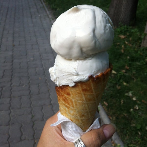 Das Foto wurde bei Fresco ice-cream van von Nuraika am 8/21/2013 aufgenommen