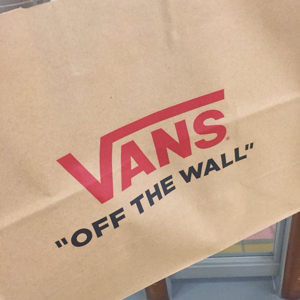 vans one utama