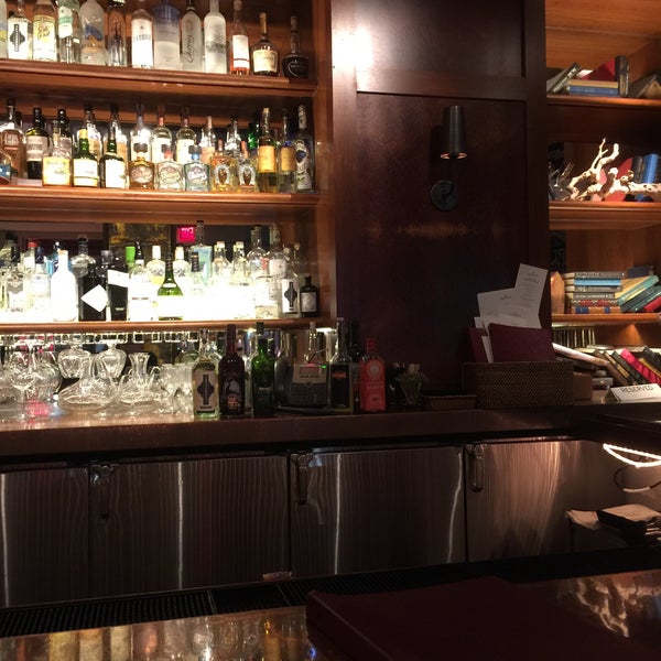 10/9/2015에 tina f.님이 Marin Restaurant &amp; Bar에서 찍은 사진
