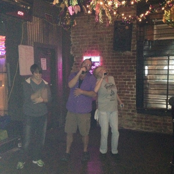 Hound Dogs Bar in Downtown Baton Rouge