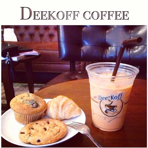 Foto diambil di Deekoff Coffee oleh Fern P. pada 8/16/2013