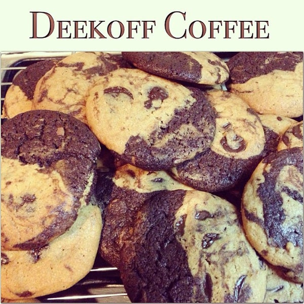 Foto diambil di Deekoff Coffee oleh Fern P. pada 9/4/2013