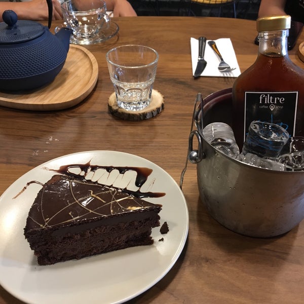 Devil's Cake çikolata tutkunlarında bağımlılık yaratabilir! Kyoto Drip Cold Brew yaz sıcaklarında serinlemek için doğru tercih 👍