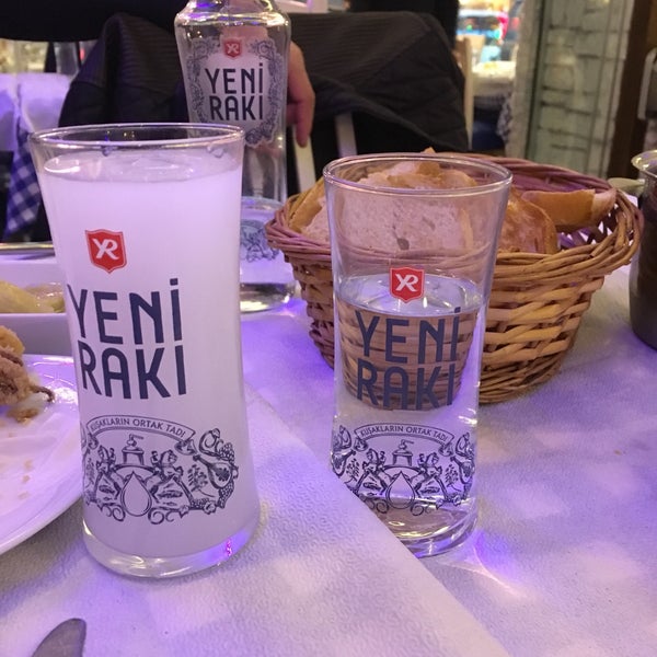 Das Foto wurde bei Adı Salaş Meyhane von Emrah C. am 11/2/2016 aufgenommen