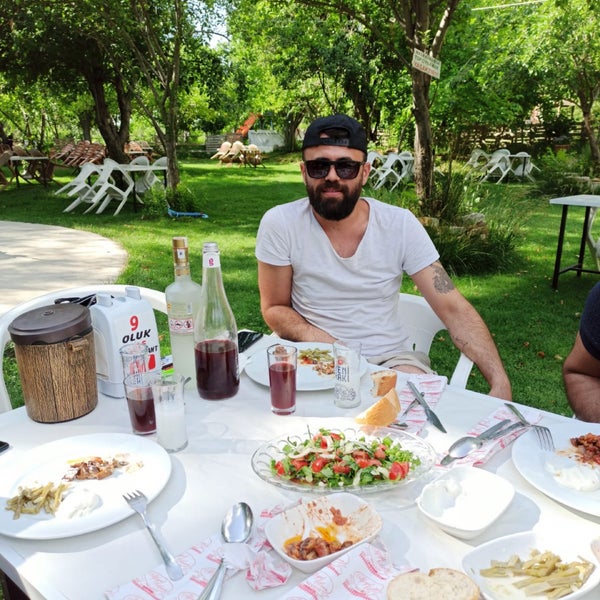 Photo taken at 9 Oluk Özcanlı Et ve Balık Evi by İsmet T. on 6/17/2020