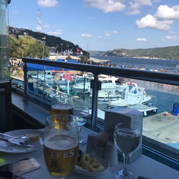 Foto diambil di Dolphin Balık Restaurant oleh Aslı A. pada 8/31/2019