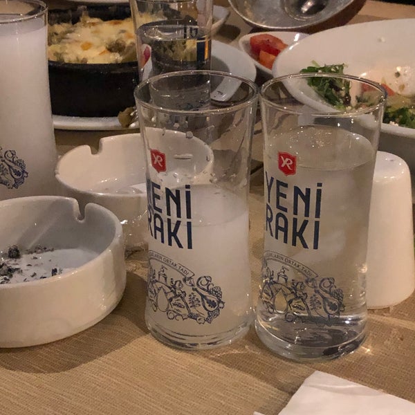 Foto diambil di Körfez Aşiyan Restaurant oleh Ceyhun T. pada 1/16/2020