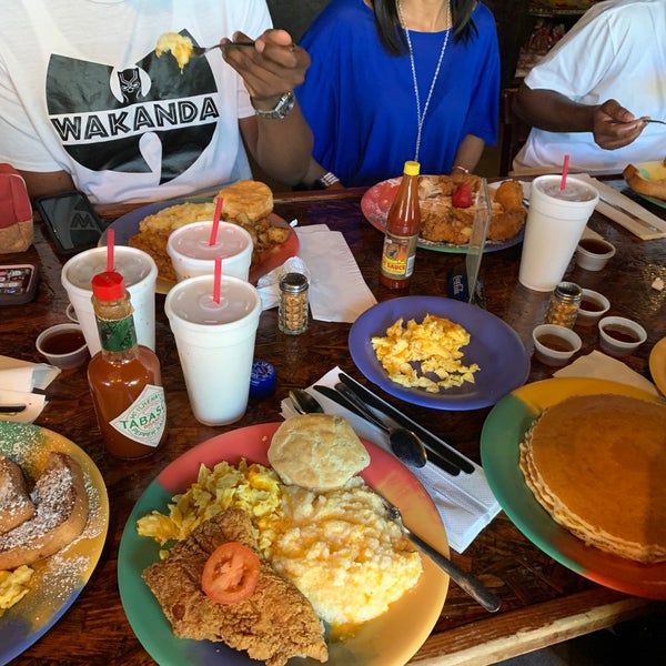 Photo taken at The Breakfast Klub by Lakecia S. on 10/4/2019