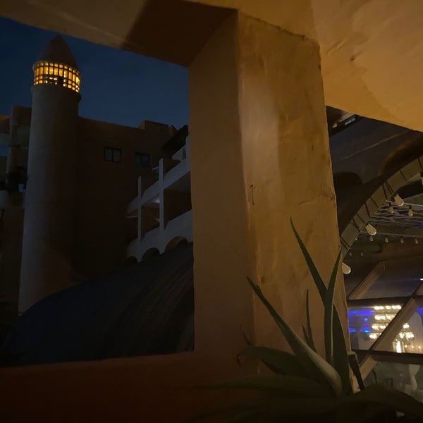 Foto tirada no(a) Kempinski Hotel Bahía por MuTeB em 9/20/2021