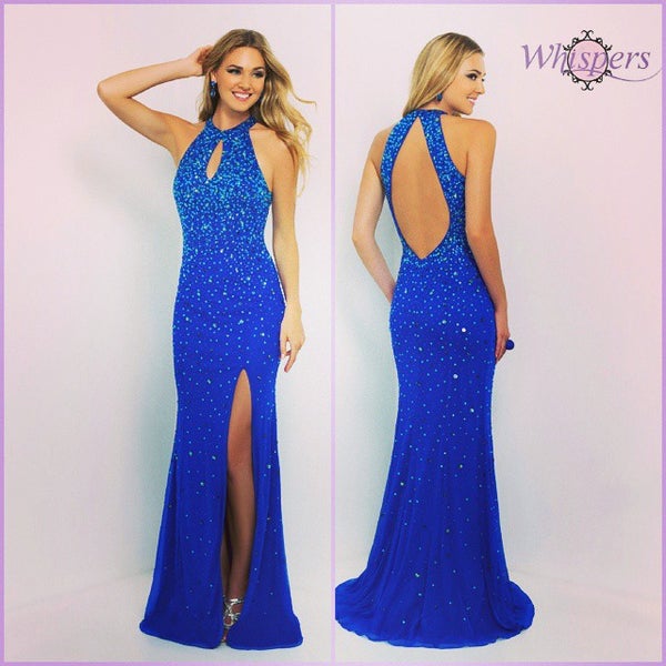 Foto tomada en Whispers Fashion - Prom &amp; Special Occasion Boutique  por Whispers F. el 10/28/2014