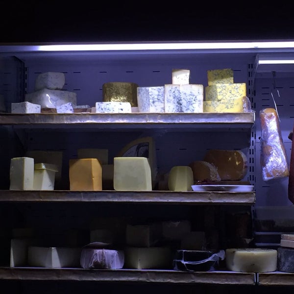 For all people in love with cheese, a must go in Sydney! A selection of cheese from all around the world and homey atmosphere. if it's not enough, try other dishes they offer, or a meat plate!