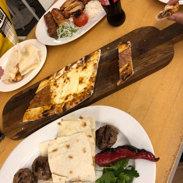 Das Foto wurde bei Turkish House Grill Lounge von Ahmedito ♓️ ✈️ 🇪🇸 am 8/8/2019 aufgenommen