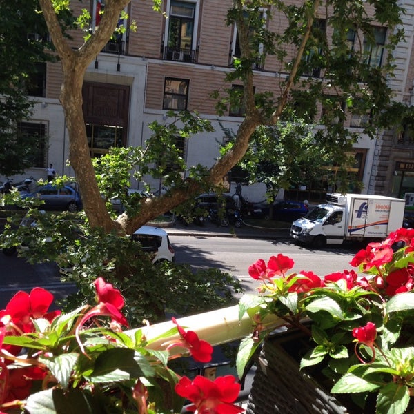 Das Foto wurde bei Hotel Ambasciatori Palace von ▫️ am 6/17/2014 aufgenommen