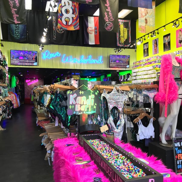 Rave Wonderland - Clothing Store in Fashion District