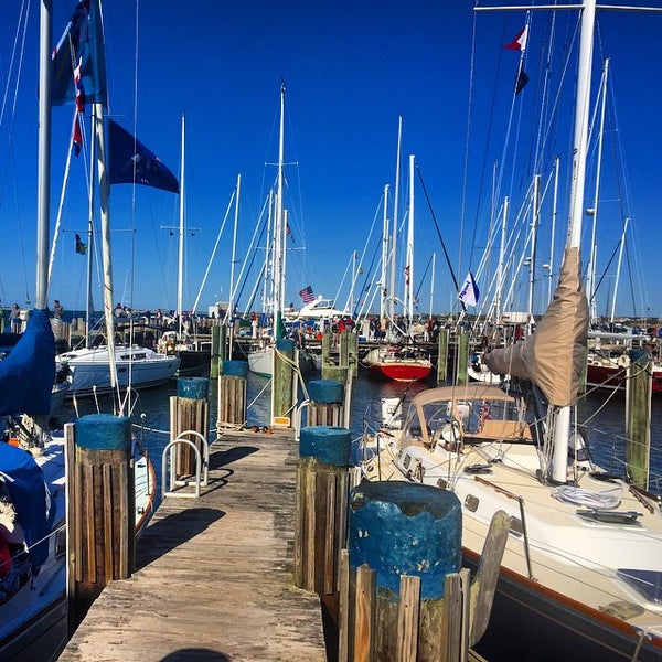 5/23/2015 tarihinde Stephanie H.ziyaretçi tarafından Nantucket Boat Basin'de çekilen fotoğraf
