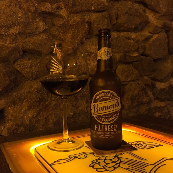 6/16/2018 tarihinde Burcin C.ziyaretçi tarafından Sardunya&#39;s Brasserie Bomonti ve Şarap Evi'de çekilen fotoğraf