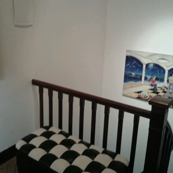 Foto diambil di Que Tal Hostel e Arte oleh Rafael Q. pada 8/19/2013