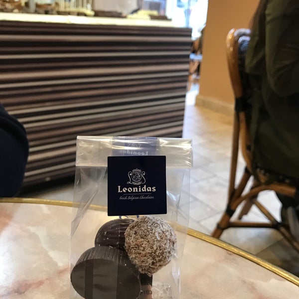 Das Foto wurde bei Leonidas Chocolate von Hind am 2/27/2017 aufgenommen