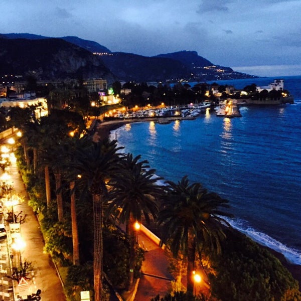 1/21/2015 tarihinde Rob B.ziyaretçi tarafından Hotel Royal-Riviera'de çekilen fotoğraf