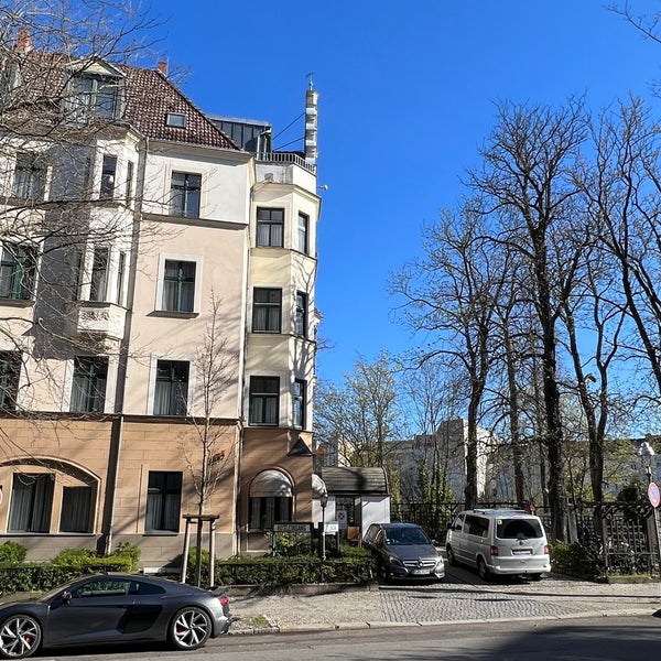 Hotel Kronprinz JoachimFriedrichStraße 5 tips from 173 visitors