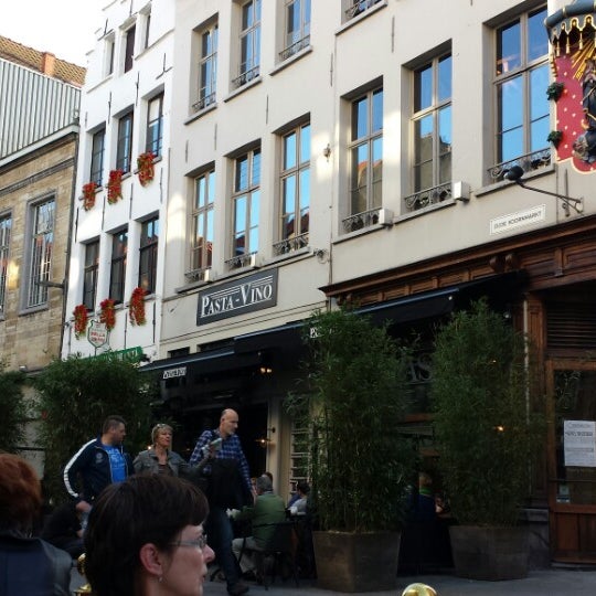 Photo taken at Grand Café De Rooden Hoed by Erika D. on 3/9/2014
